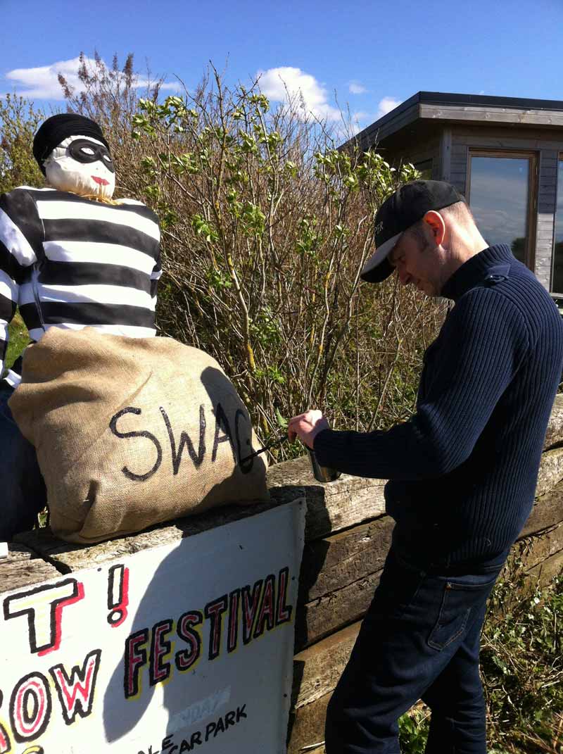 ighton scarecrow festival